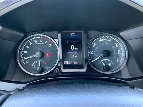 Certified 2023 Toyota Tacoma TRD Off-Road image 26