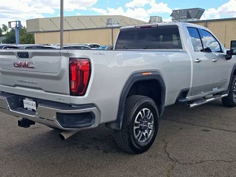 Used 2022 GMC Sierra 2500 SLT w/ Driver Alert Package I AWD/4WD image 8
