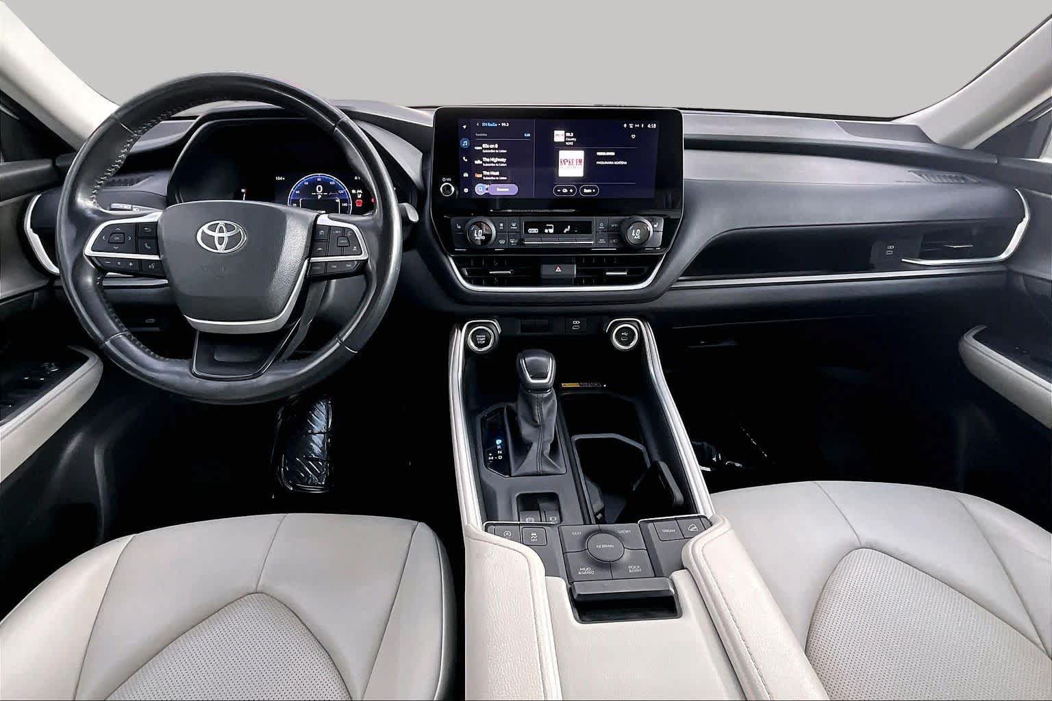 Used 2024 Toyota Grand Highlander AWD image 15