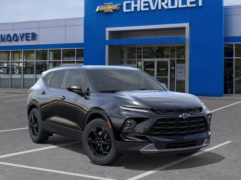 New 2025 Chevrolet Blazer LT image 31