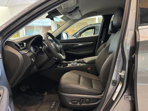 Certified 2025 INFINITI QX50 Pure AWD/4WD image 12