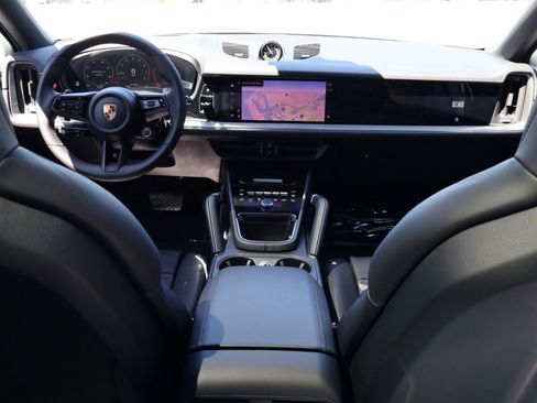 New 2026 Porsche Cayenne Coupe AWD/4WD image 21