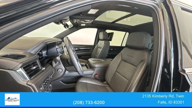 Used 2023 GMC Yukon XL Denali w/ Denali Reserve Package AWD/4WD image 12