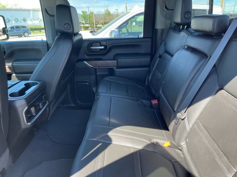 Used 2022 GMC Sierra 3500 Denali image 17
