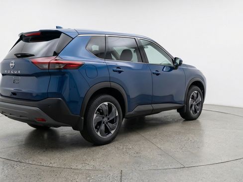 Used 2025 Nissan Rogue SV image 9