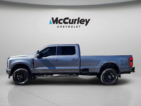 Used 2025 Ford F350 Lariat w/ Black Appearance Package AWD/4WD image 4