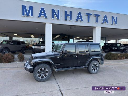 Used 2014 Jeep Wrangler Unlimited Sahara w/ Connectivity Group image 1