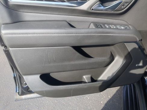 Used 2023 GMC Yukon Denali w/ LPO, Floor Liner Package AWD/4WD image 10