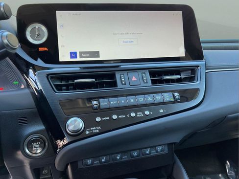 Used 2025 Lexus ES 350 w/ Premium Package FWD image 21