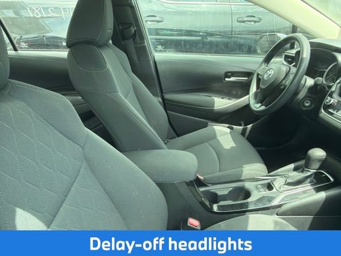 Used 2021 Toyota Corolla LE FWD image 11