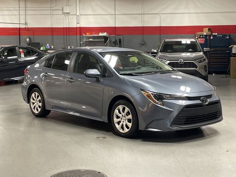 Certified 2024 Toyota Corolla LE image 2