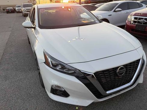 Used 2019 Nissan Altima 2.5 SL FWD image 5