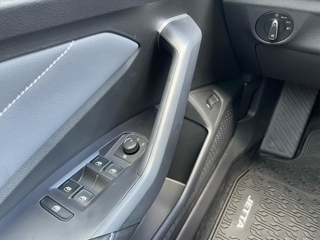 New 2026 Volkswagen Jetta SEL FWD image 13