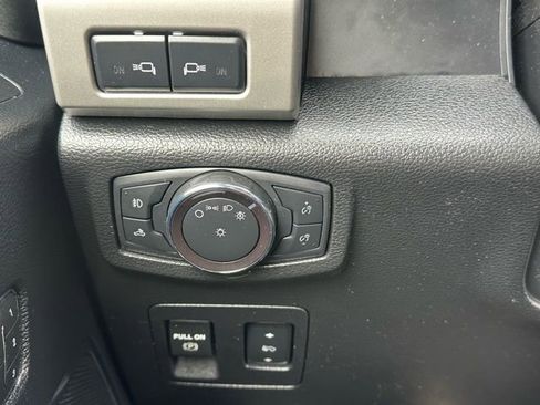 Used 2019 Ford F150 Lariat image 20