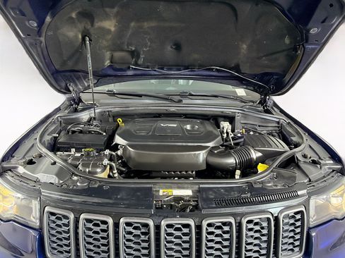 Used 2018 Jeep Grand Cherokee Trailhawk AWD/4WD image 33