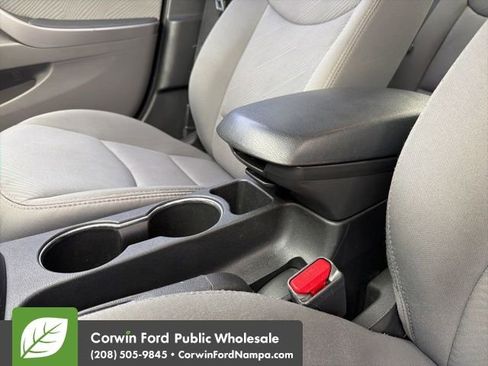 Used 2013 Hyundai Elantra GLS w/ Preferred Pkg image 20