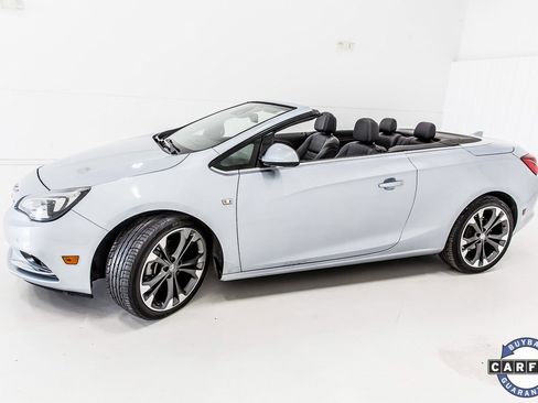 Used 2019 Buick Cascada Premium image 3