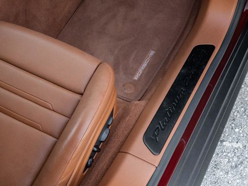 Used 2023 Porsche Panamera 4 image 35