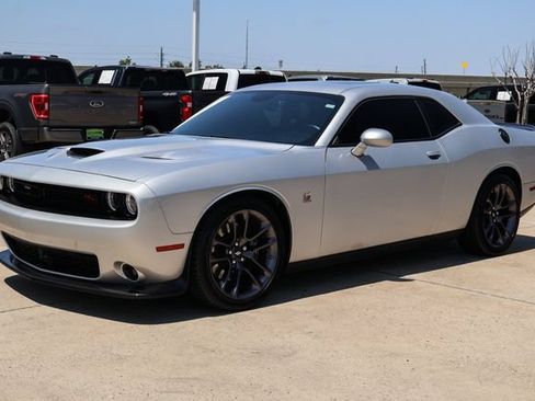 Used 2023 Dodge Challenger R/T Scat Pack w/ Plus Package RWD image 3