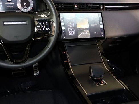 Used 2024 Land Rover Range Rover Evoque Dynamic SE image 15