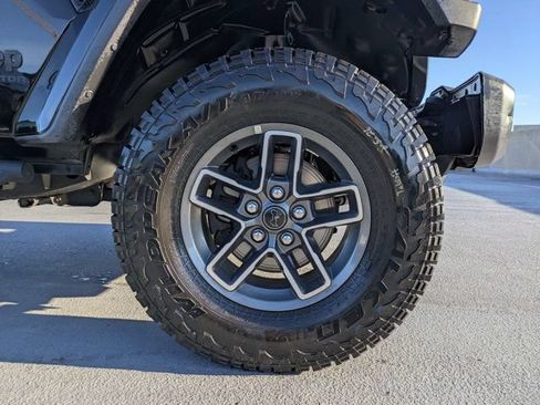 Used 2021 Jeep Gladiator Sport AWD/4WD image 10