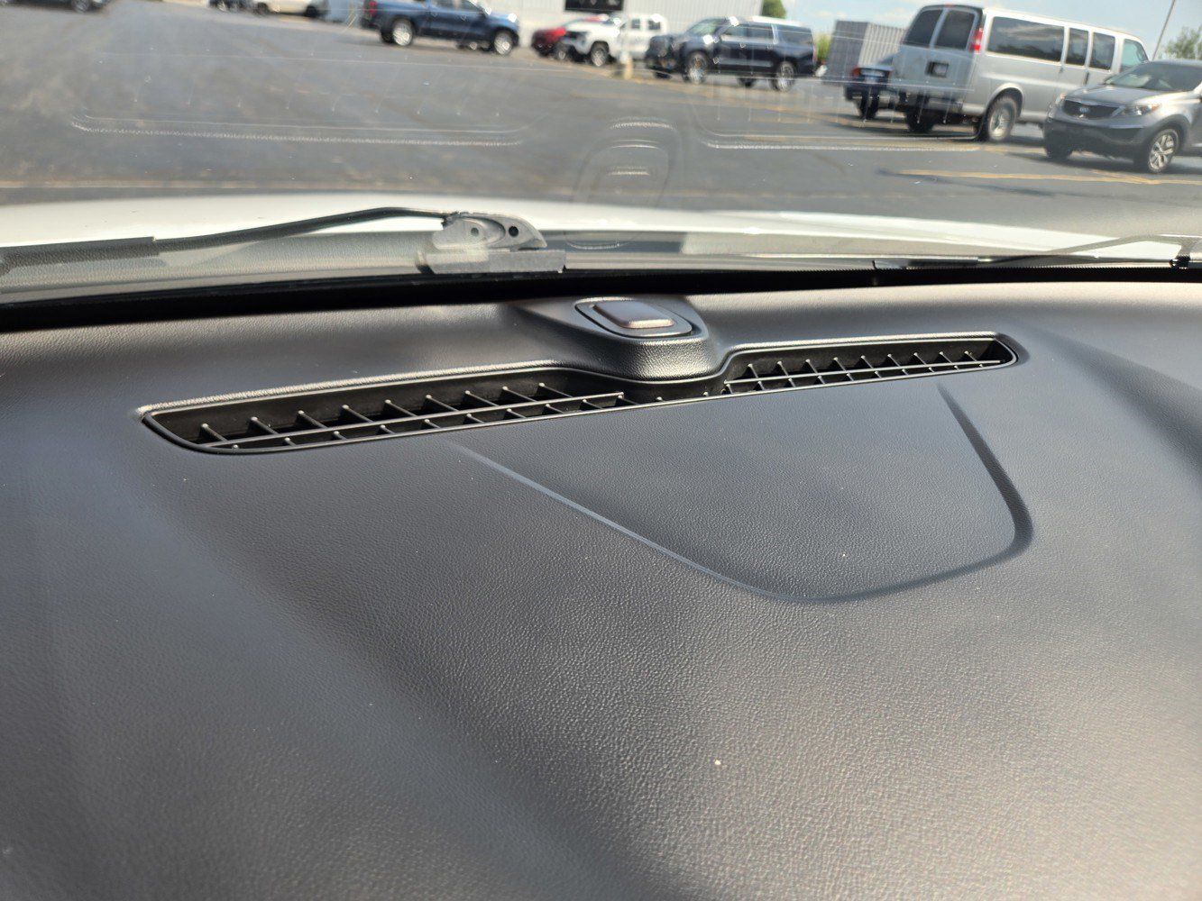 Used 2025 Chevrolet Malibu LT FWD image 7