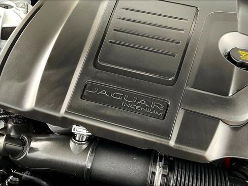 Used 2025 Jaguar F-PACE R-Dynamic S image 37