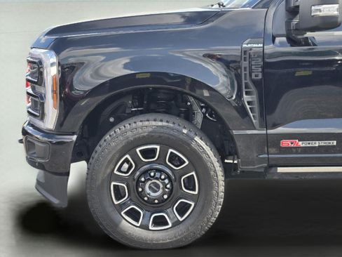 Used 2025 Ford F250 Platinum AWD/4WD image 9
