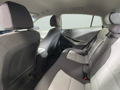 Used 2020 Hyundai Ioniq SE image 28