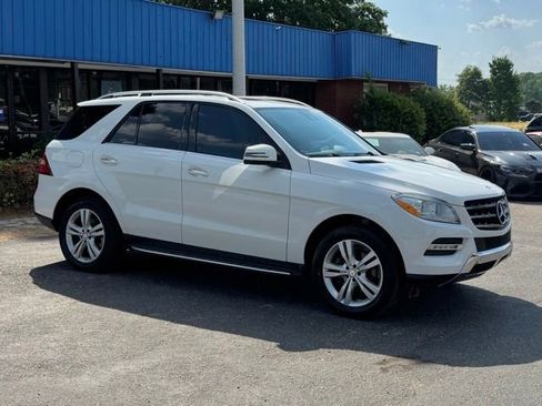 Used 2015 Mercedes-Benz ML 350 4MATIC w/ Premium 1 Package image 8
