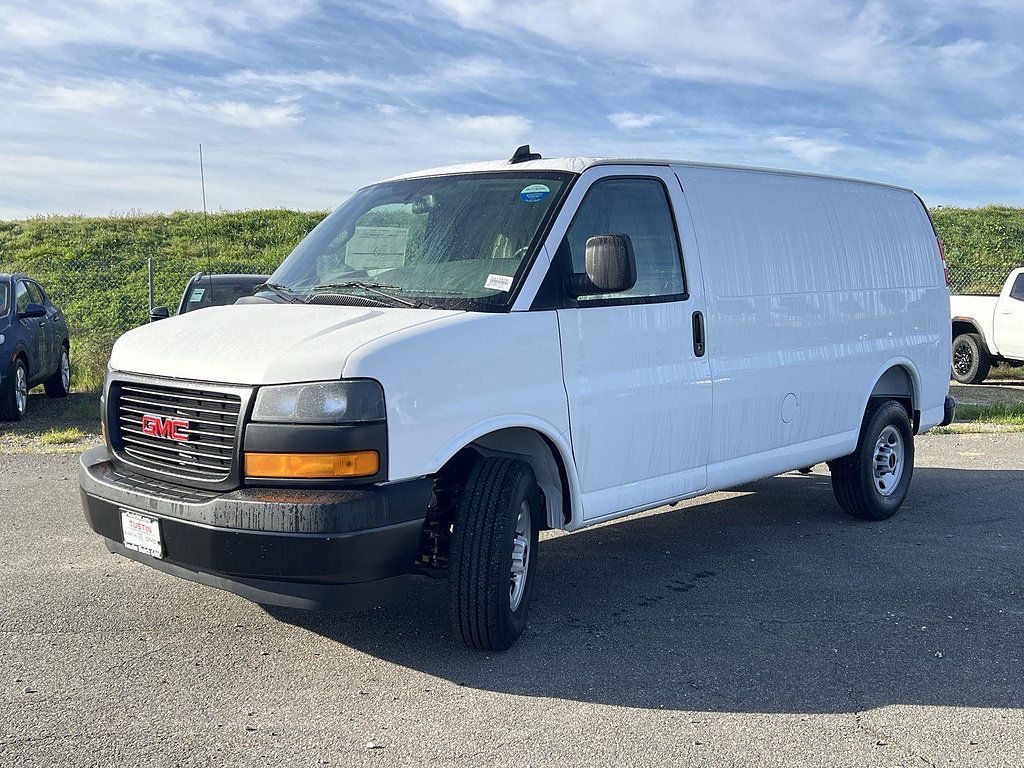 New 2026 GMC Savana 2500 w/ Driver Convenience Package RWD image 7
