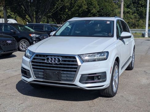 Used 2018 Audi Q7 3.0T Prestige image 3