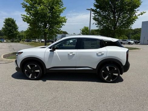 New 2026 Nissan Kicks SR AWD/4WD image 8