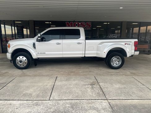 Used 2018 Ford F450 Limited image 7