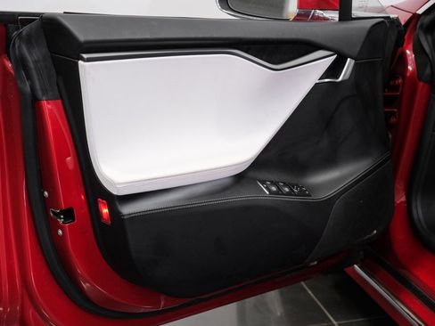 Used 2018 Tesla Model S P100D image 43