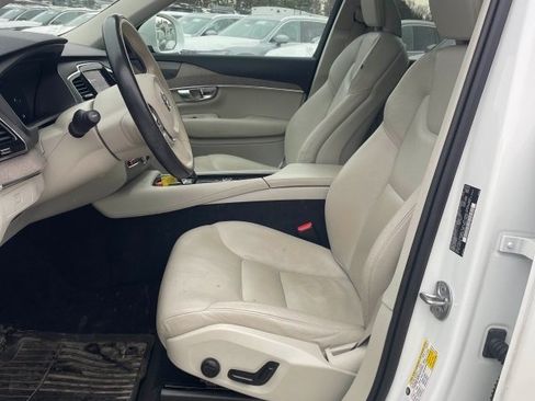 Certified 2023 Volvo XC90 B6 Plus w/ Protection Package image 5