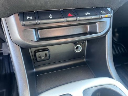 Used 2022 Chevrolet Colorado LT w/ Fleet Safety Package image 22