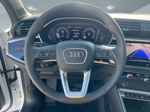 New 2025 Audi Q3 2.0T Premium image 18