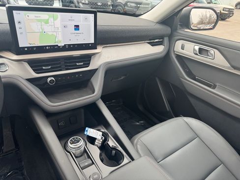 New 2026 Ford Explorer Active w/ Active Comfort Package AWD/4WD image 26