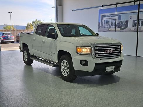 Used 2019 GMC Canyon SLE w/ Driver Alert Package AWD/4WD image 2