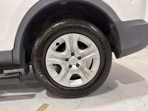 Used 2014 Toyota RAV4 LE image 32