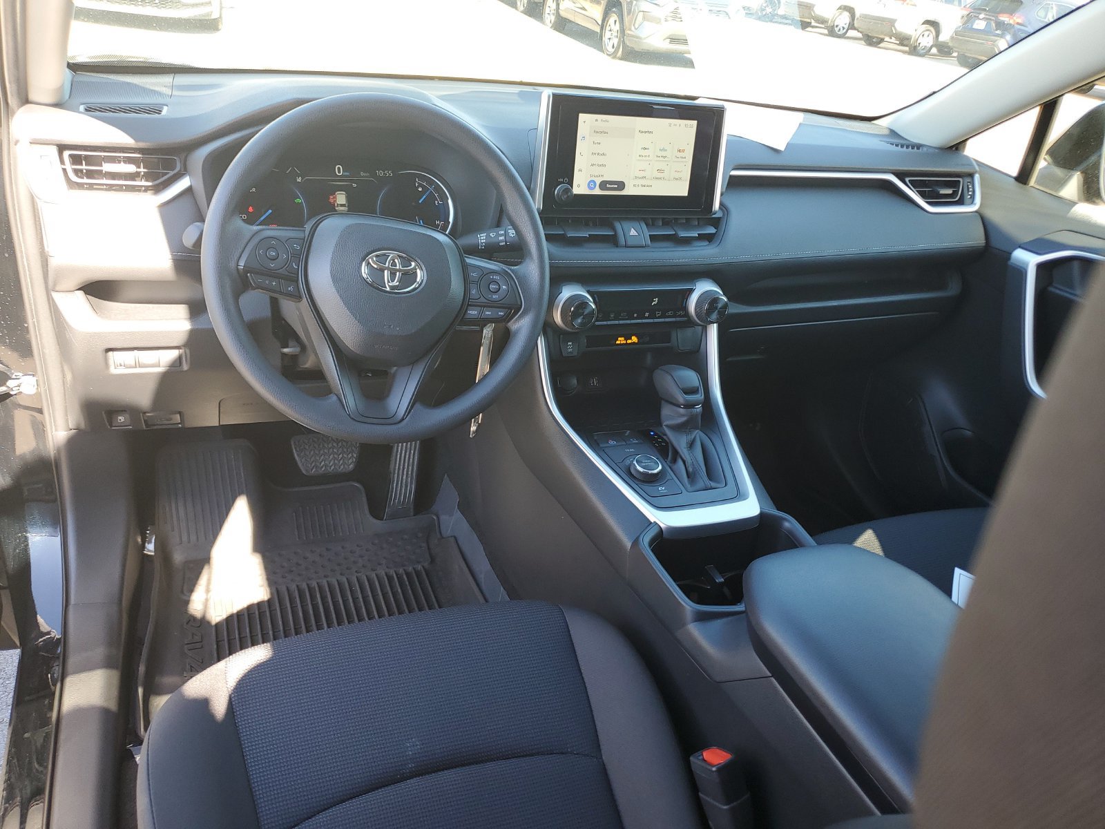 Used 2025 Toyota RAV4 LE AWD/4WD image 10