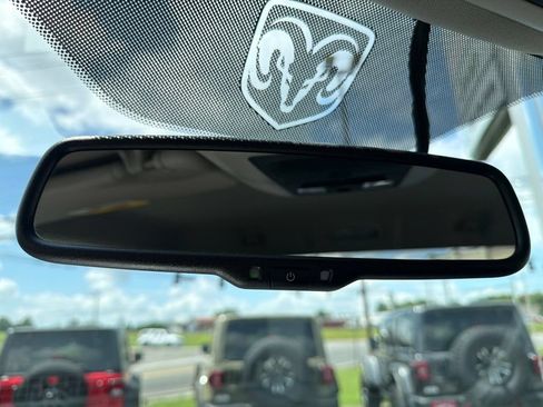 Used 2011 RAM 1500 R/T RWD image 33