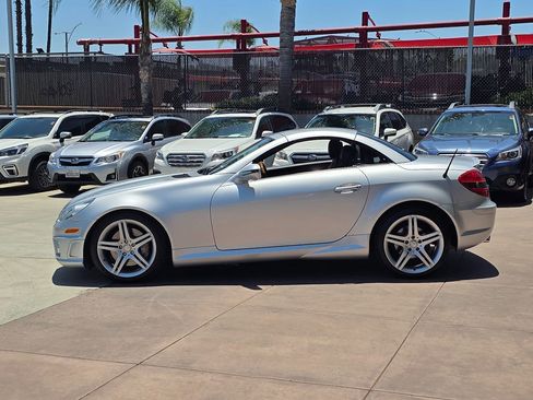 Used 2011 Mercedes-Benz SLK 350 image 38