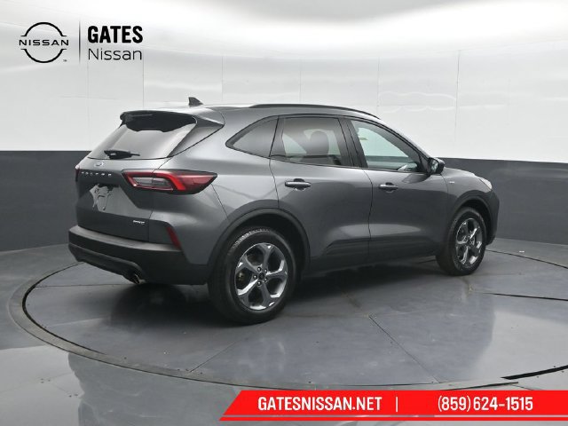Used 2025 Ford Escape ST-Line AWD/4WD image 2