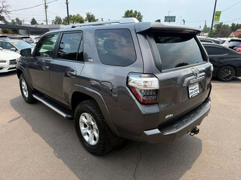 Used 2018 Toyota 4Runner SR5 AWD/4WD image 7