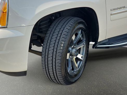Used 2013 GMC Yukon Denali AWD/4WD image 37
