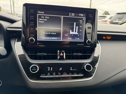 Used 2022 Toyota Corolla LE image 19