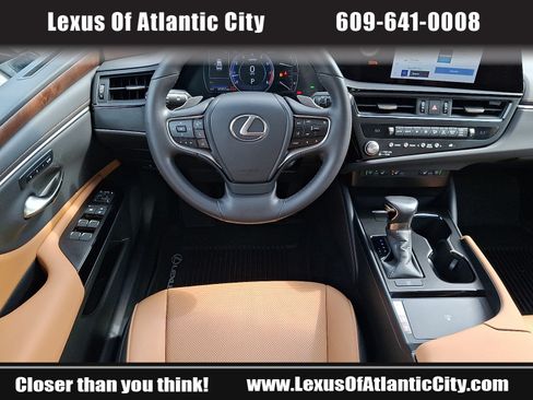 Certified 2024 Lexus ES 350 w/ Premium Package FWD image 11