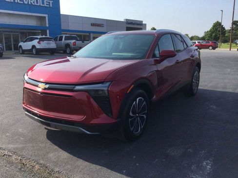 Used 2024 Chevrolet Blazer EV LT image 3